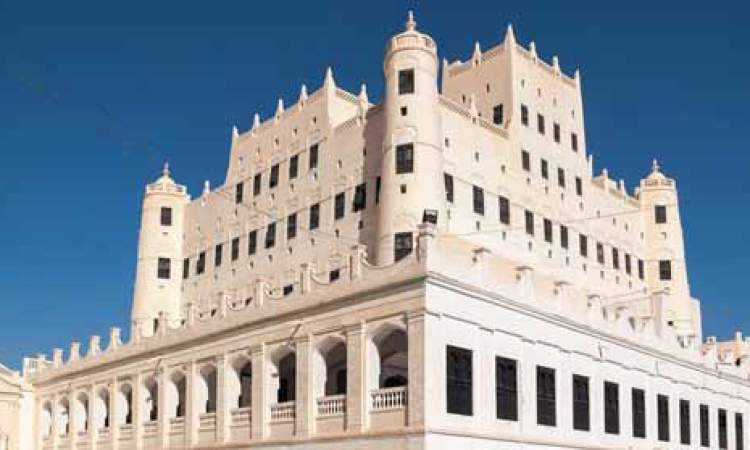 (قصر الكثيري) في سيئون ابرز معالم اليمن يتعرض لخطر الانهيار 